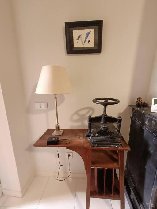 Apartamento Casa Aguila Casco Antiguo Patio Privado Caces Exterior foto